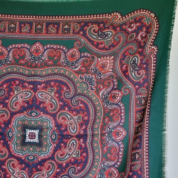 EUC VINTAGE GIM RENOIR GREEN RED PAISLEY LARGE HANKY / SCARF - Picture 3 of 9